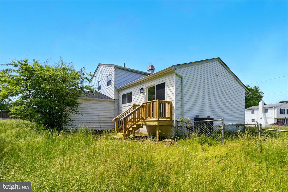 SURRATTS GARDENS - Residential Lease