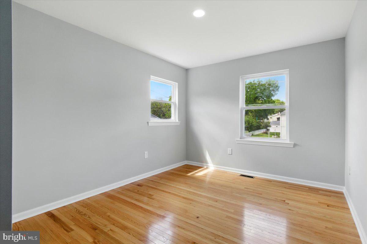 SURRATTS GARDENS - Residential Lease