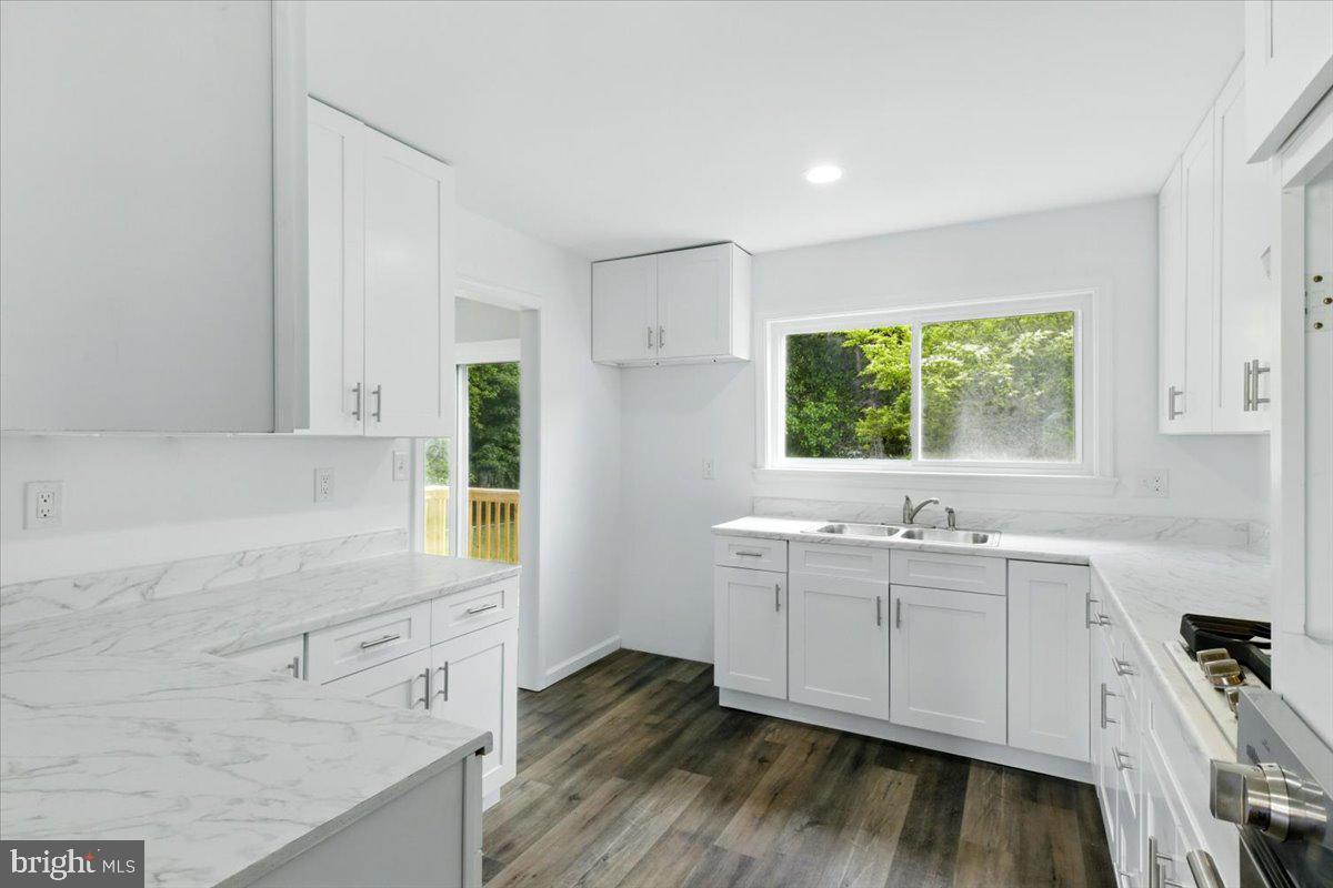 SURRATTS GARDENS - Residential Lease