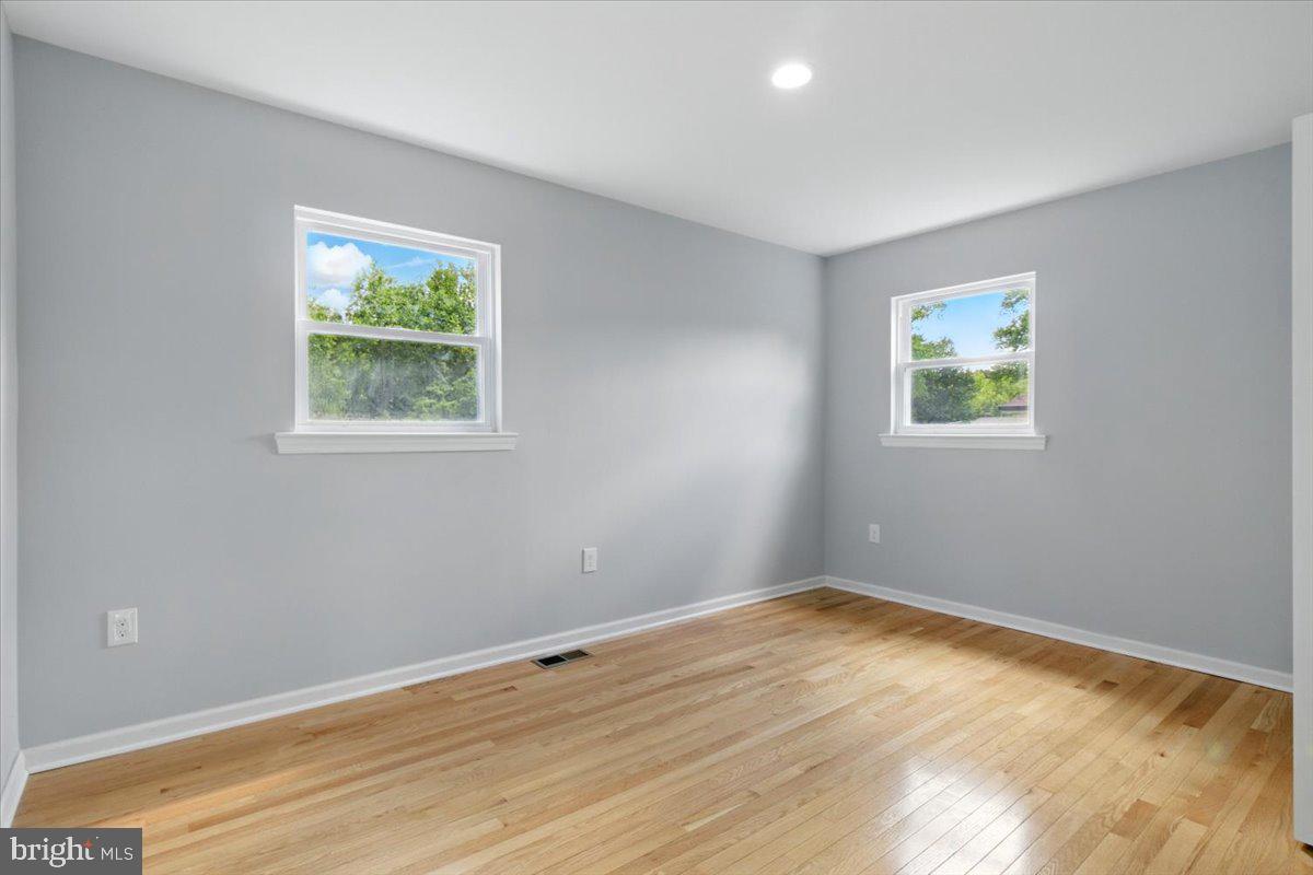 SURRATTS GARDENS - Residential Lease