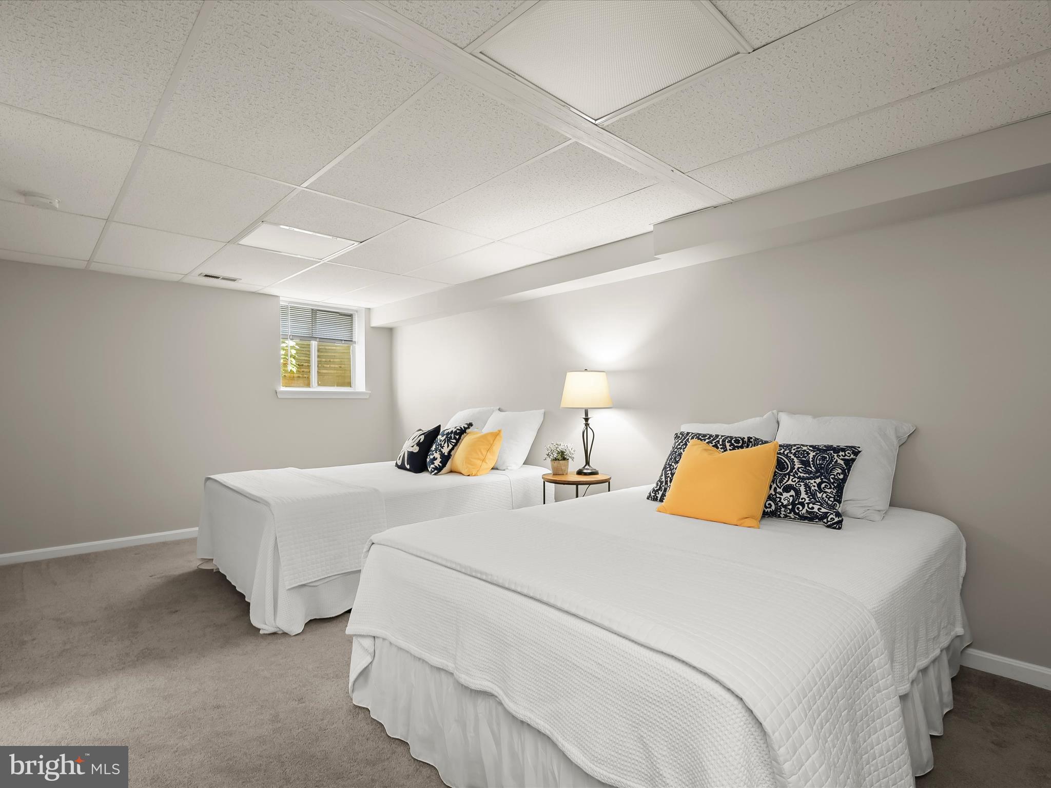 HUNT MEADOW - Residential