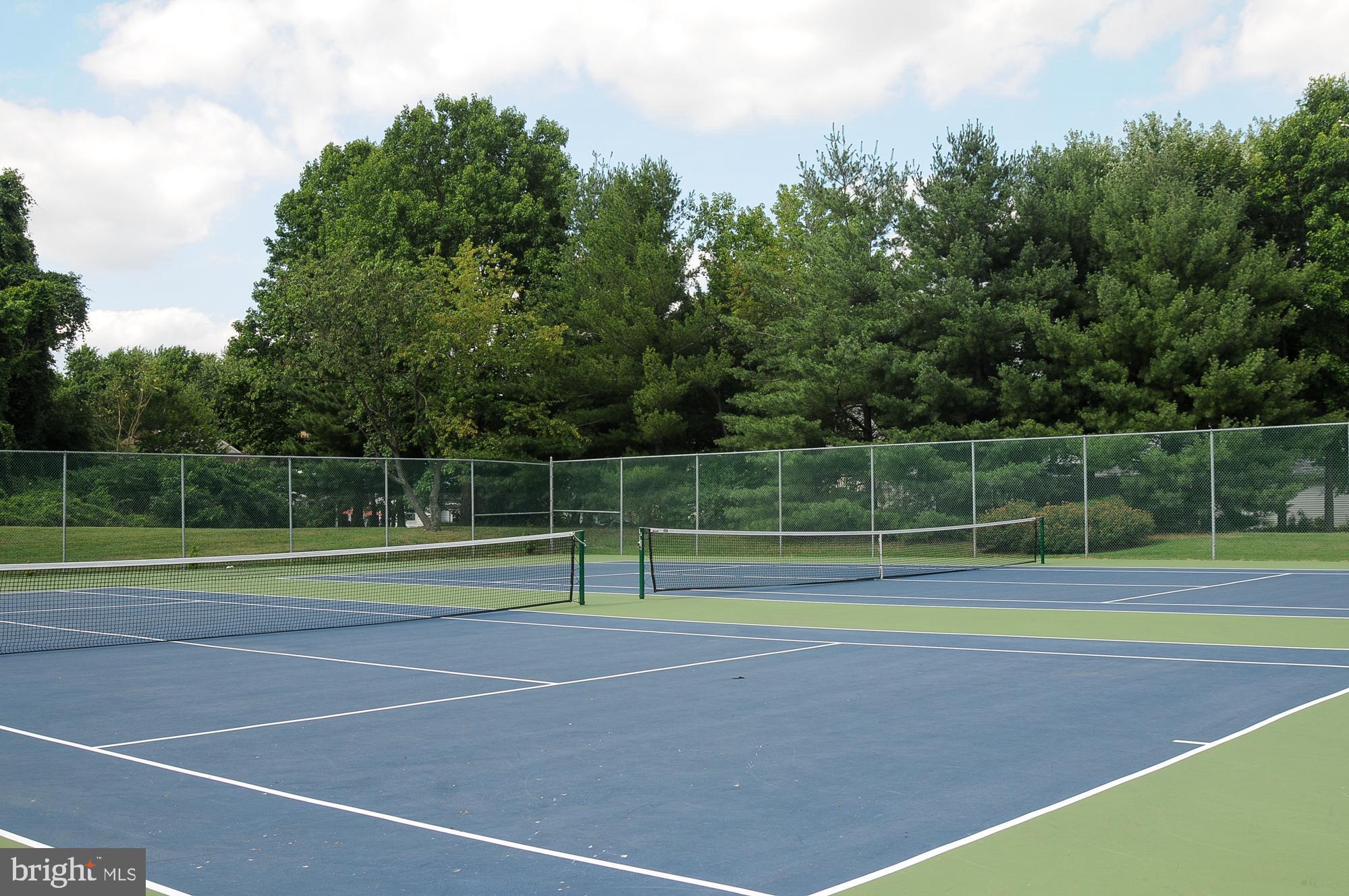 HUNT MEADOW - Residential