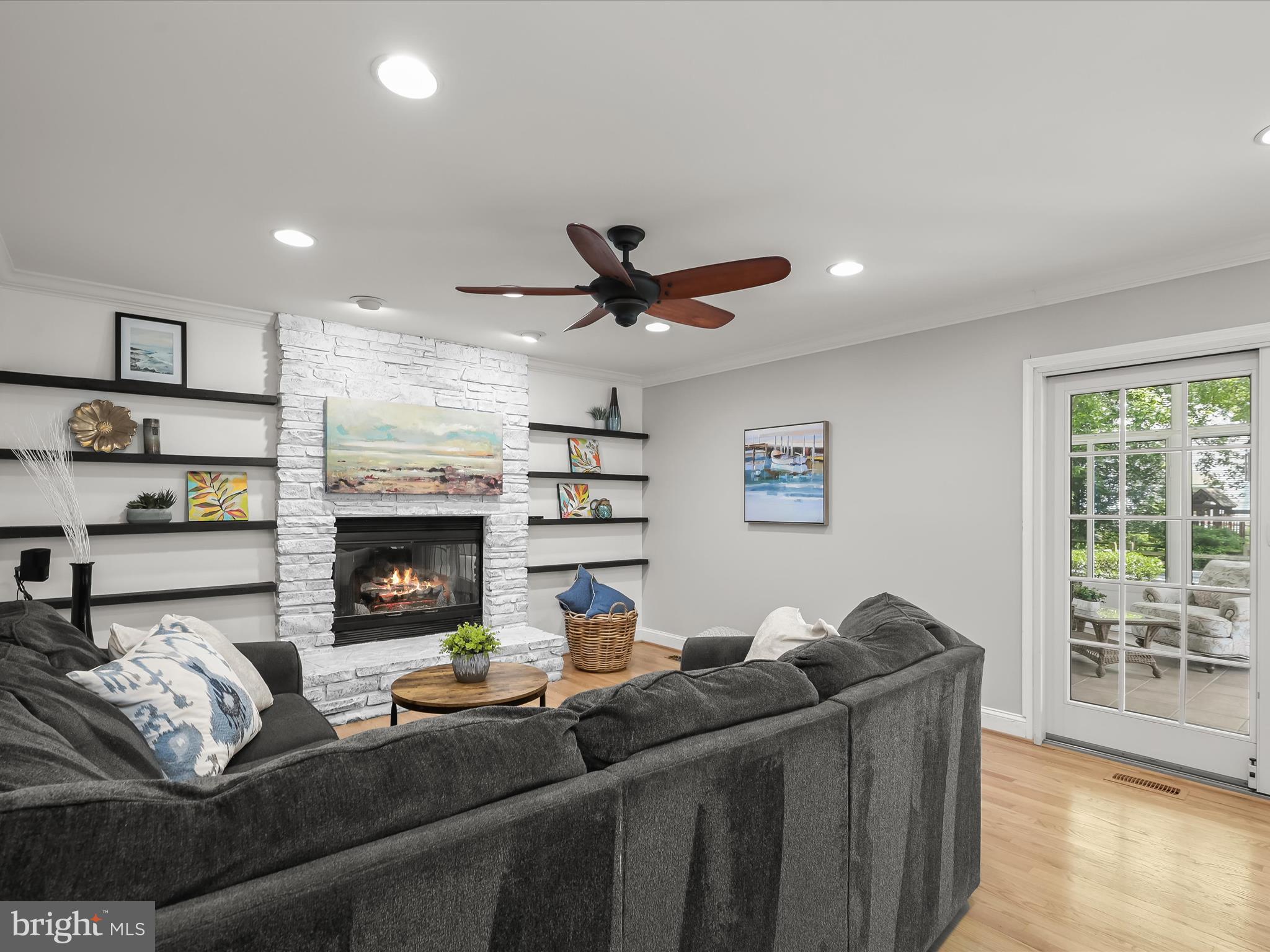 HUNT MEADOW - Residential