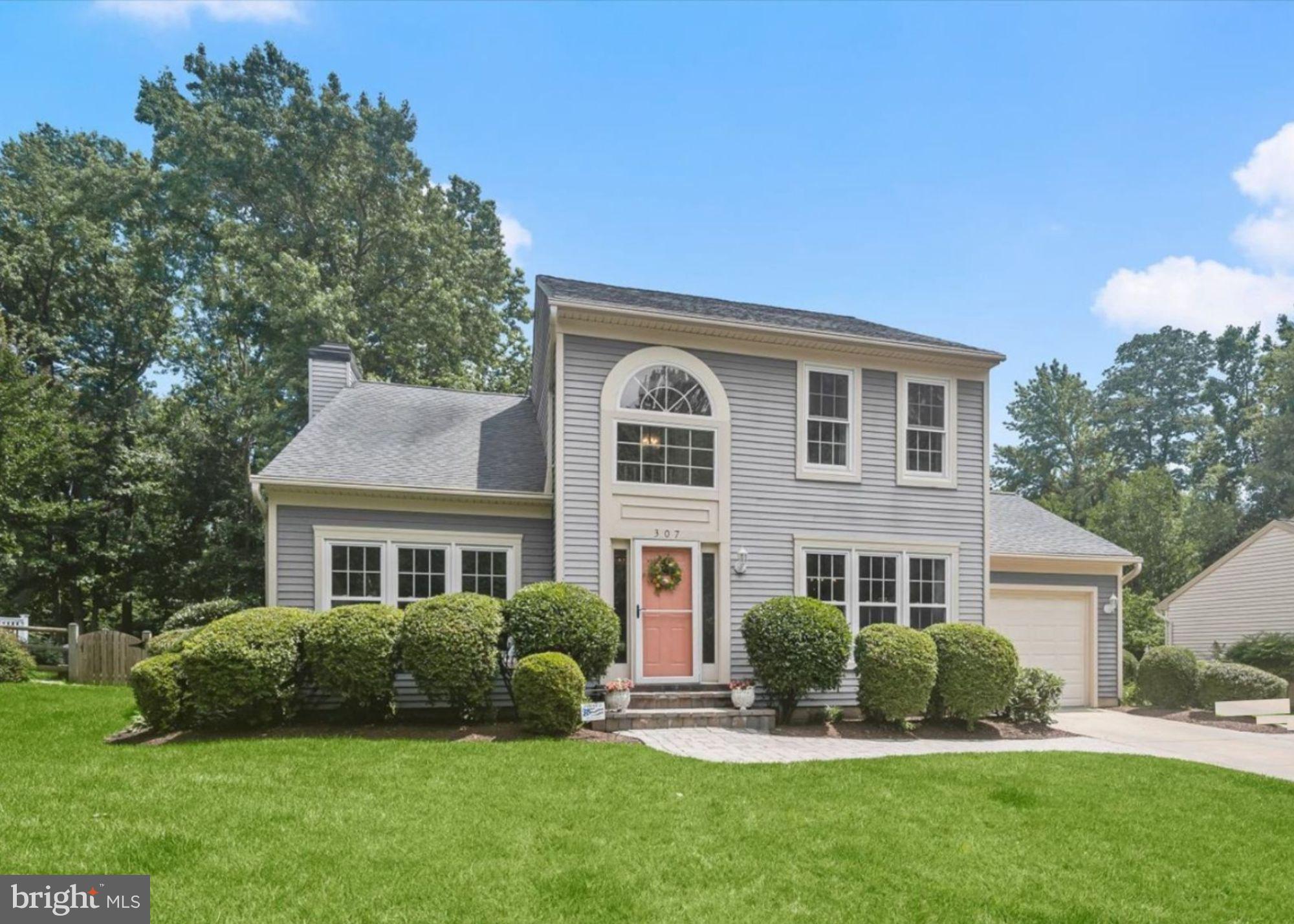 HUNT MEADOW - Residential