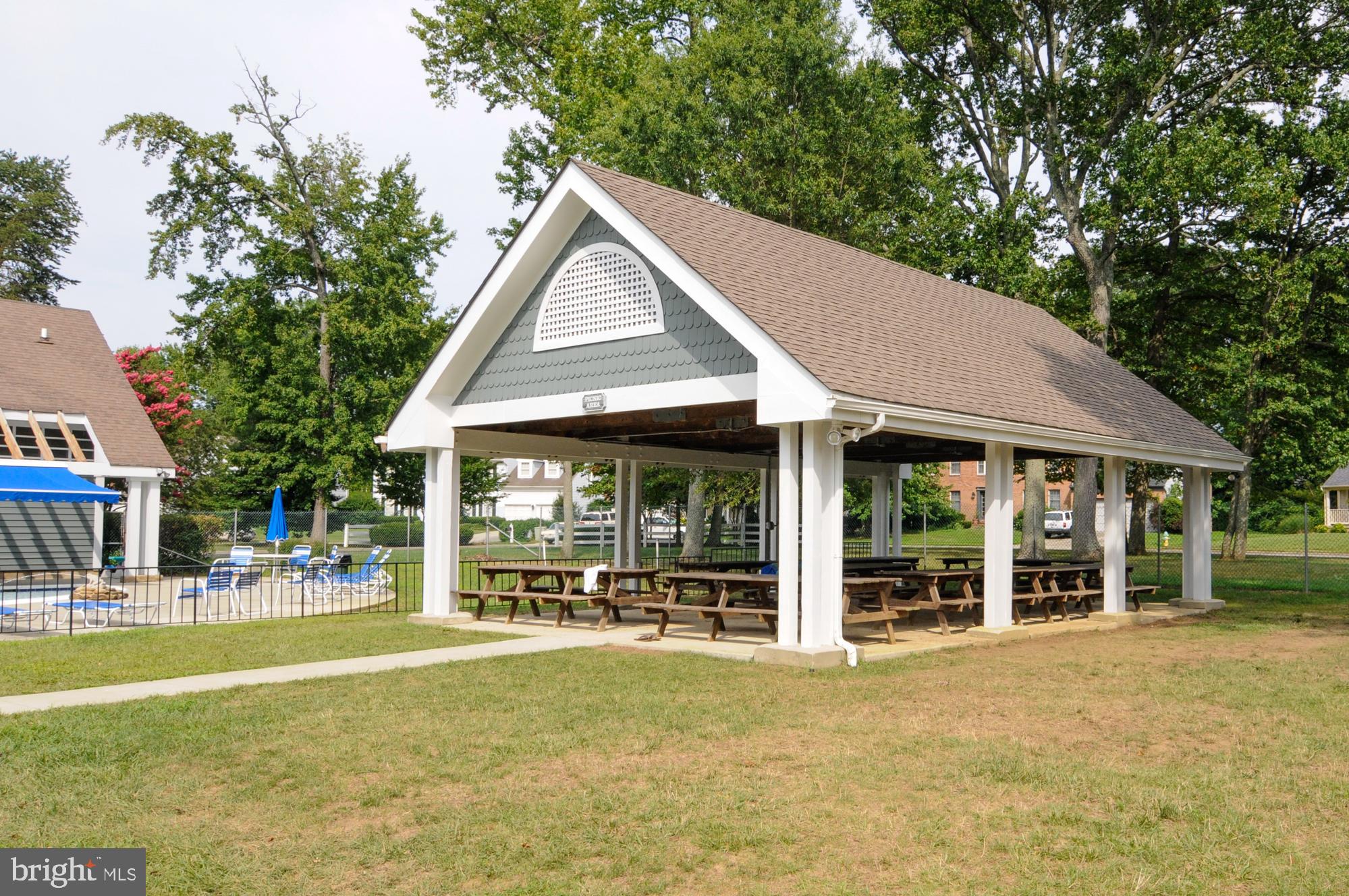 HUNT MEADOW - Residential