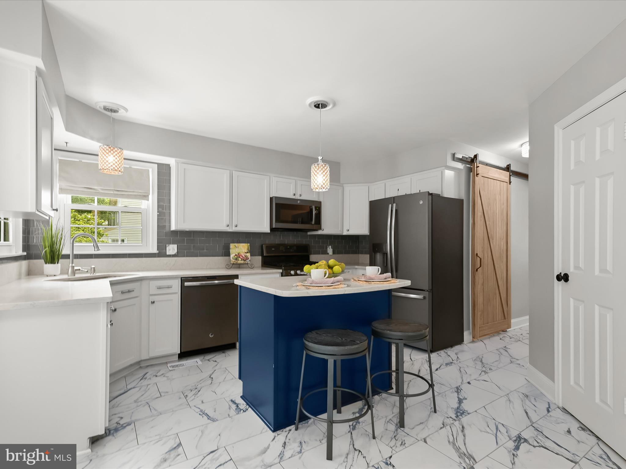 HUNT MEADOW - Residential