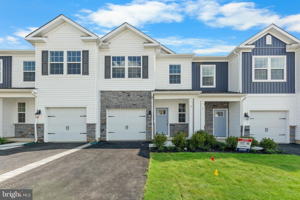 Photo of 76 Alexander Way, WESTAMPTON, NJ 08060 (MLS # NJBL2096418)