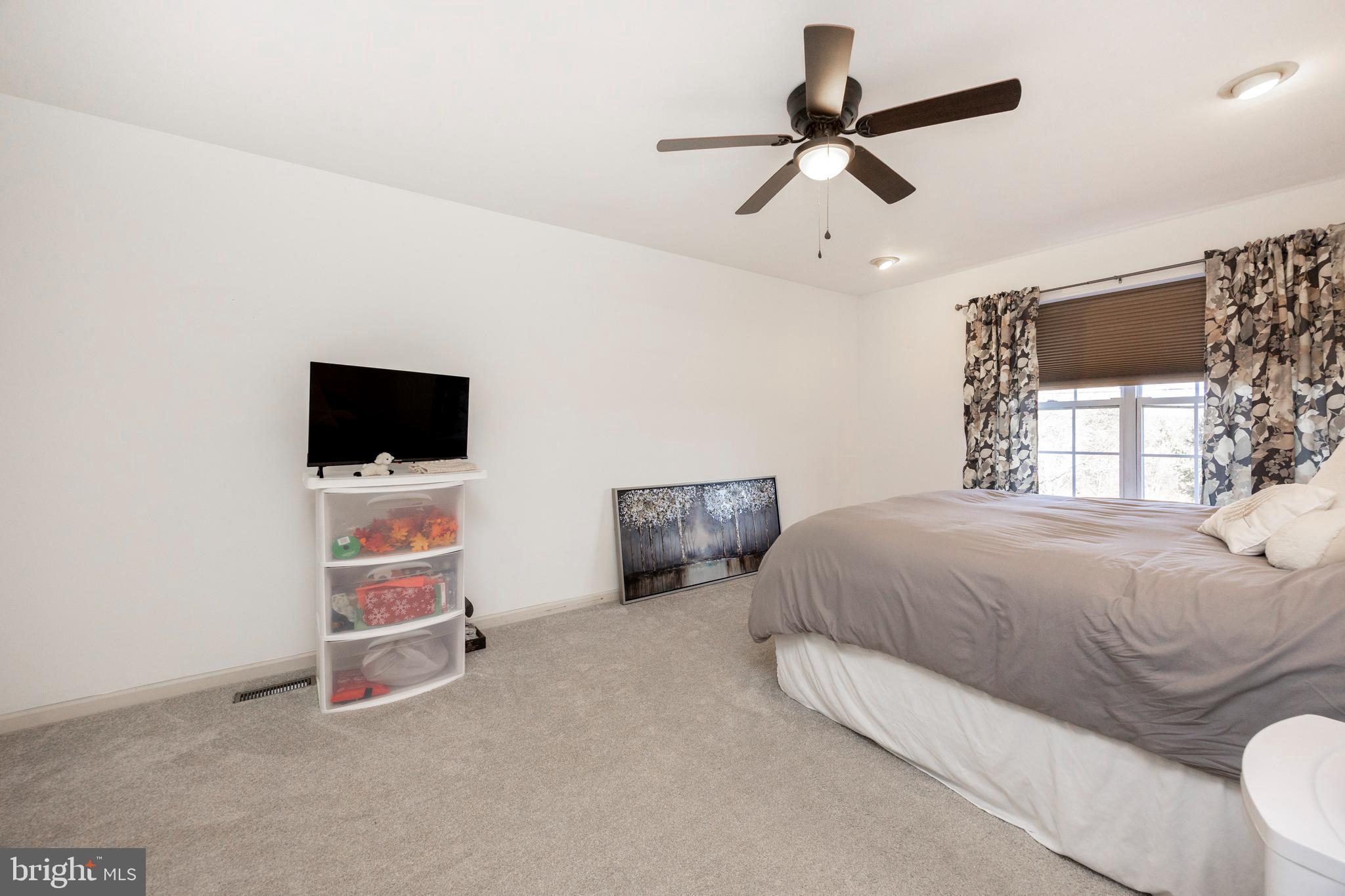 WATERFORD GREENE - Residential Lease