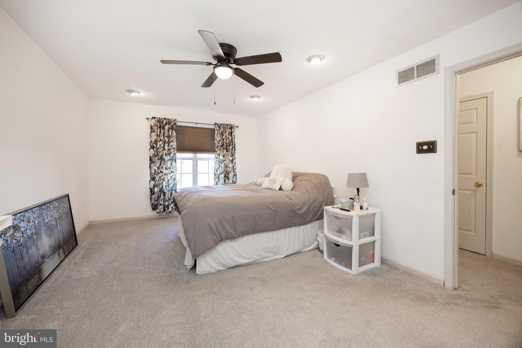 WATERFORD GREENE - Residential Lease