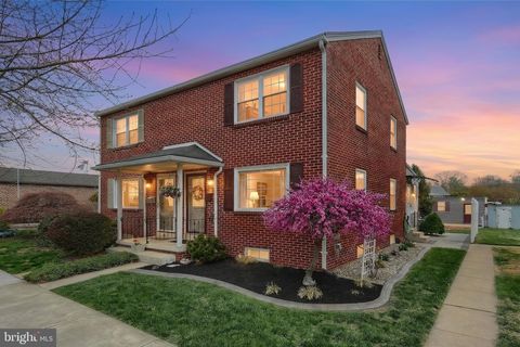 37 S 8TH STREET COLUMBIA PA 17512