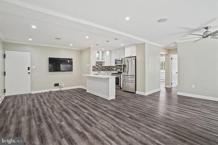 9250 EDWARDS WAY 414-B