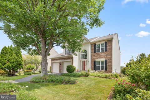 Homes For Sale - 46557 Hollymead Place<br/> STERLING, VA 20165