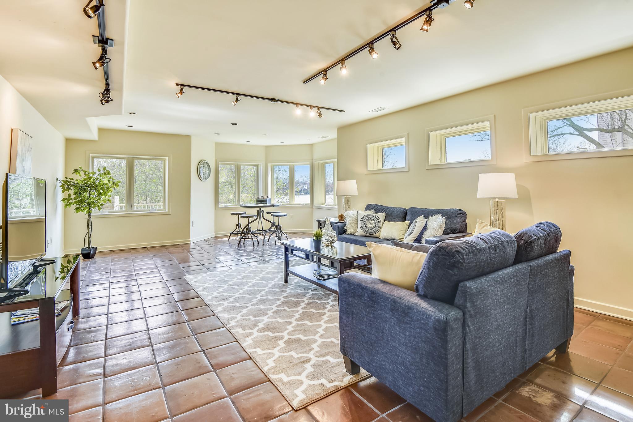 SOUTH RIVER LANDING - Residential