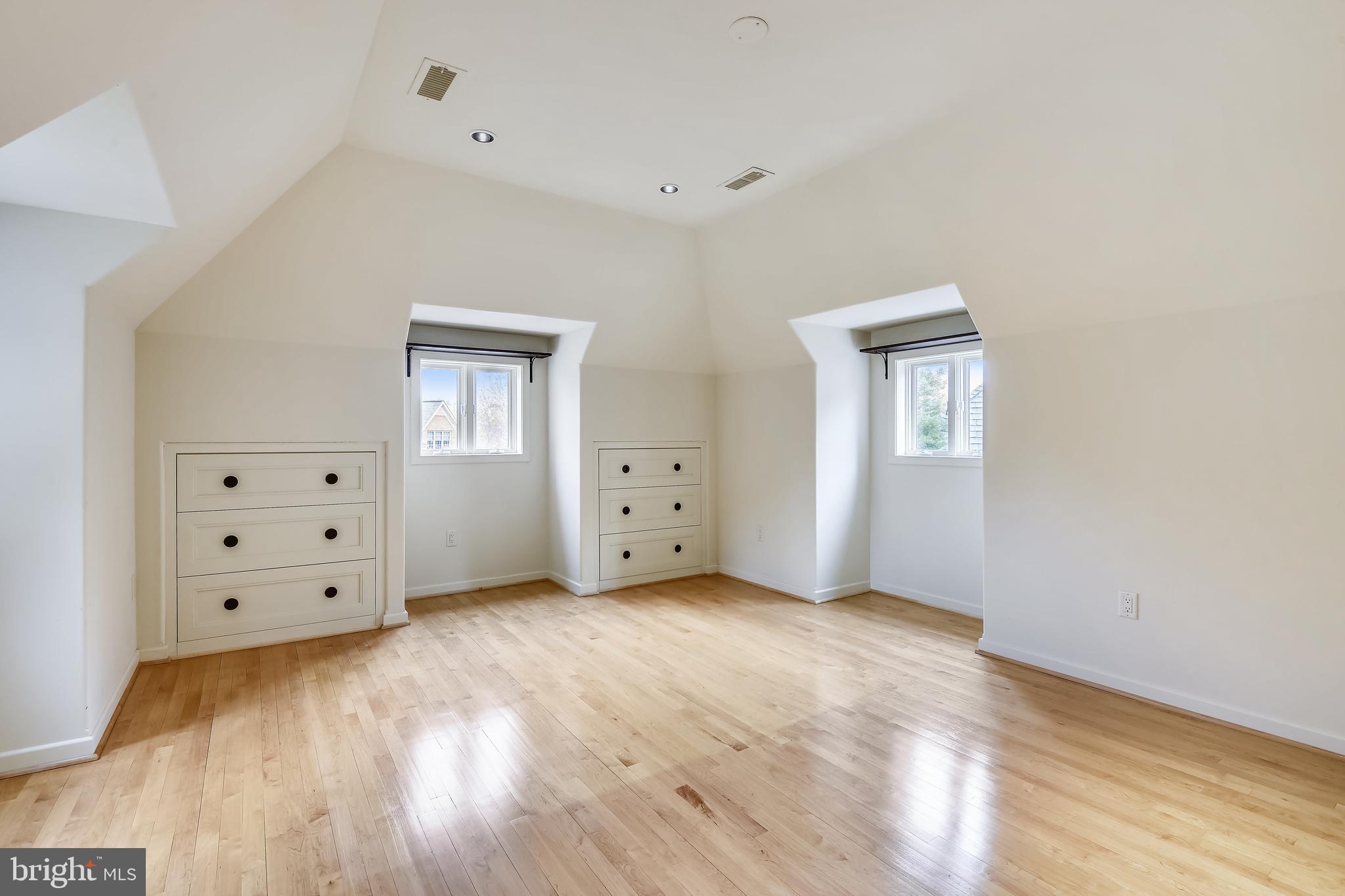 SOUTH RIVER LANDING - Residential