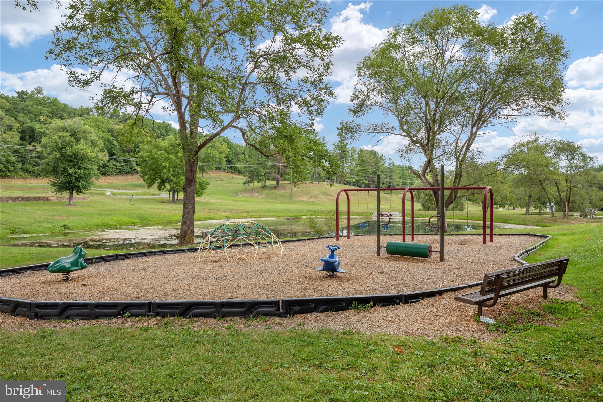 SHAWNEELAND - Residential