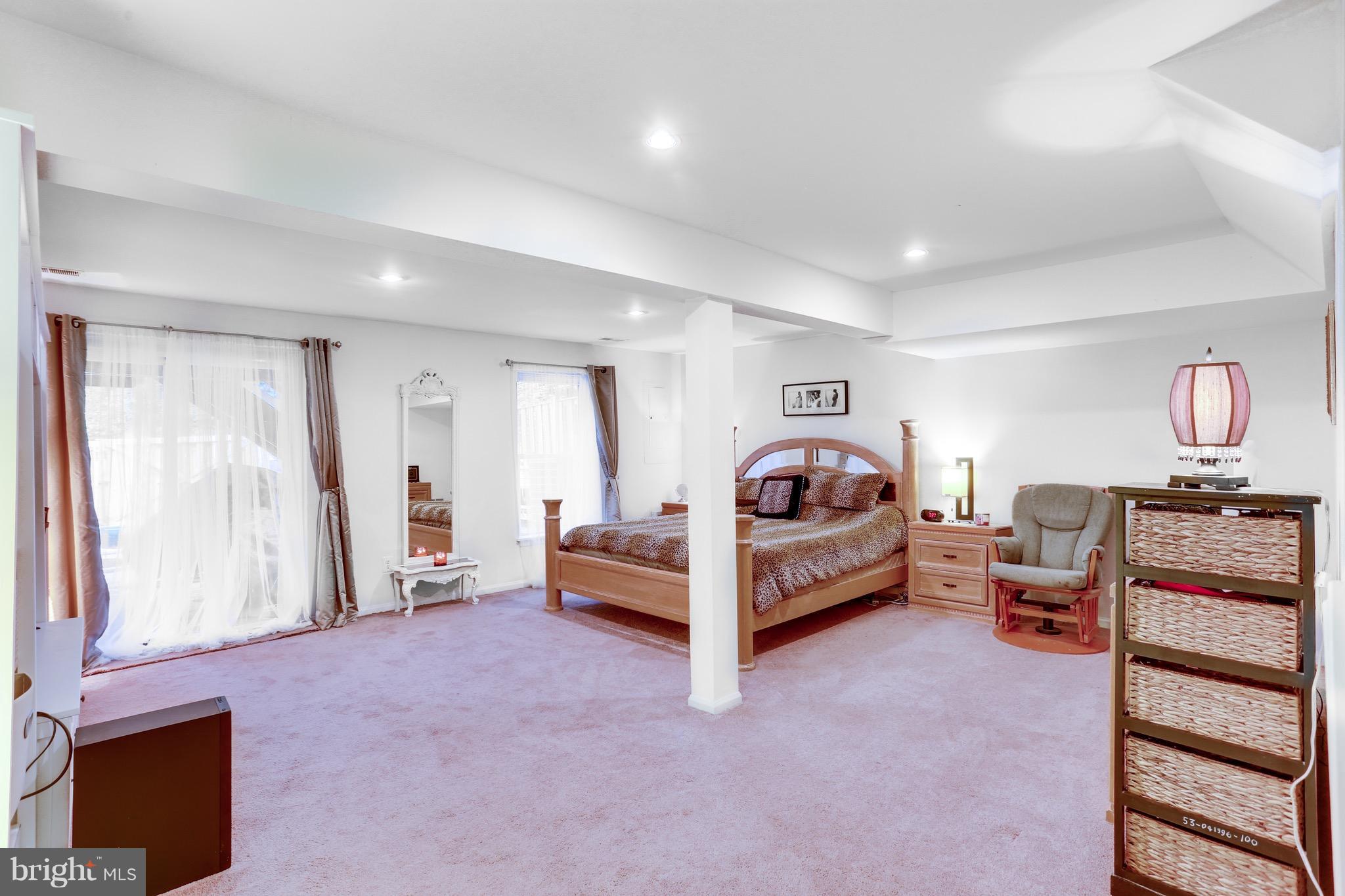 SHANNON STATION - Residential Lease