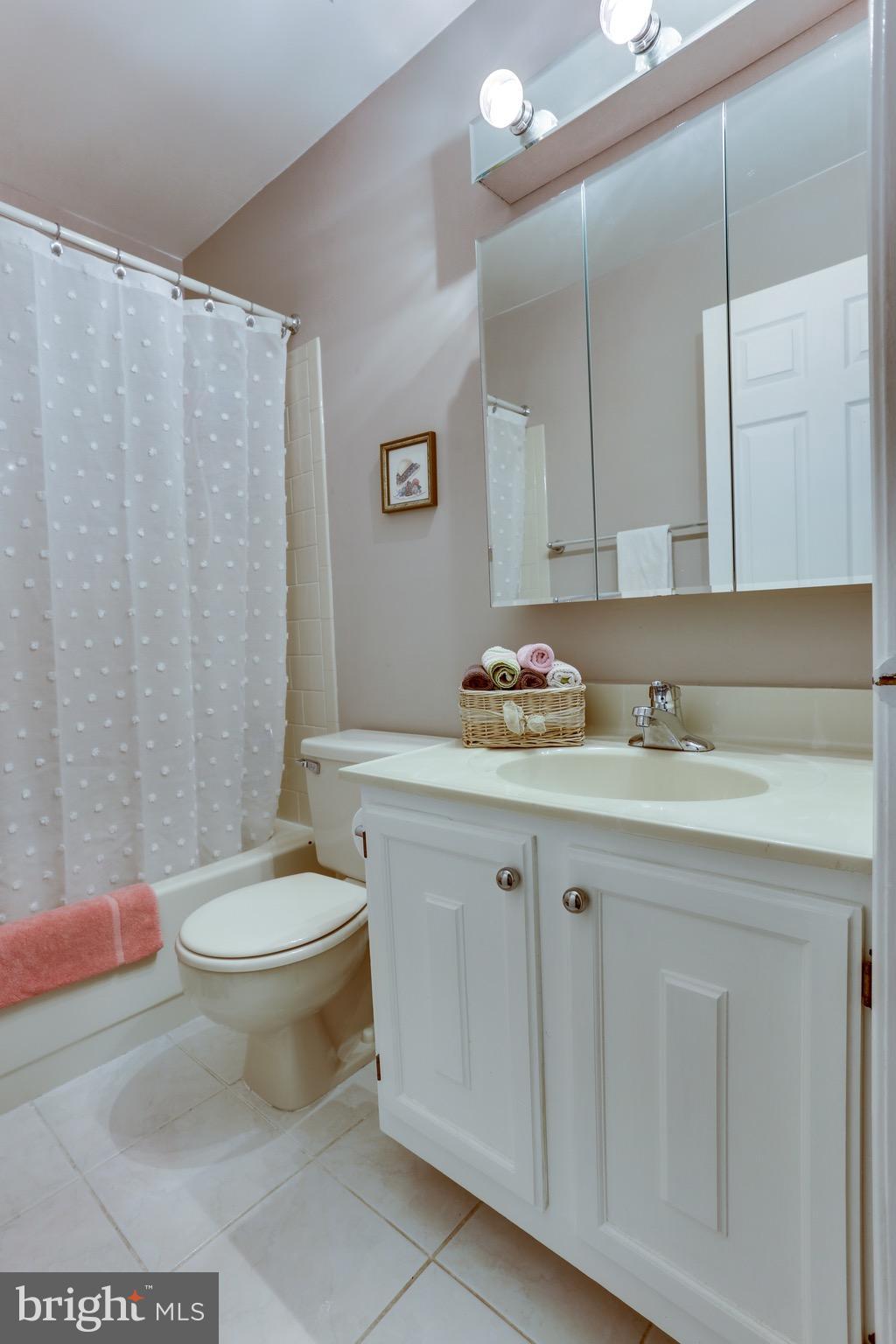 SHANNON STATION - Residential Lease