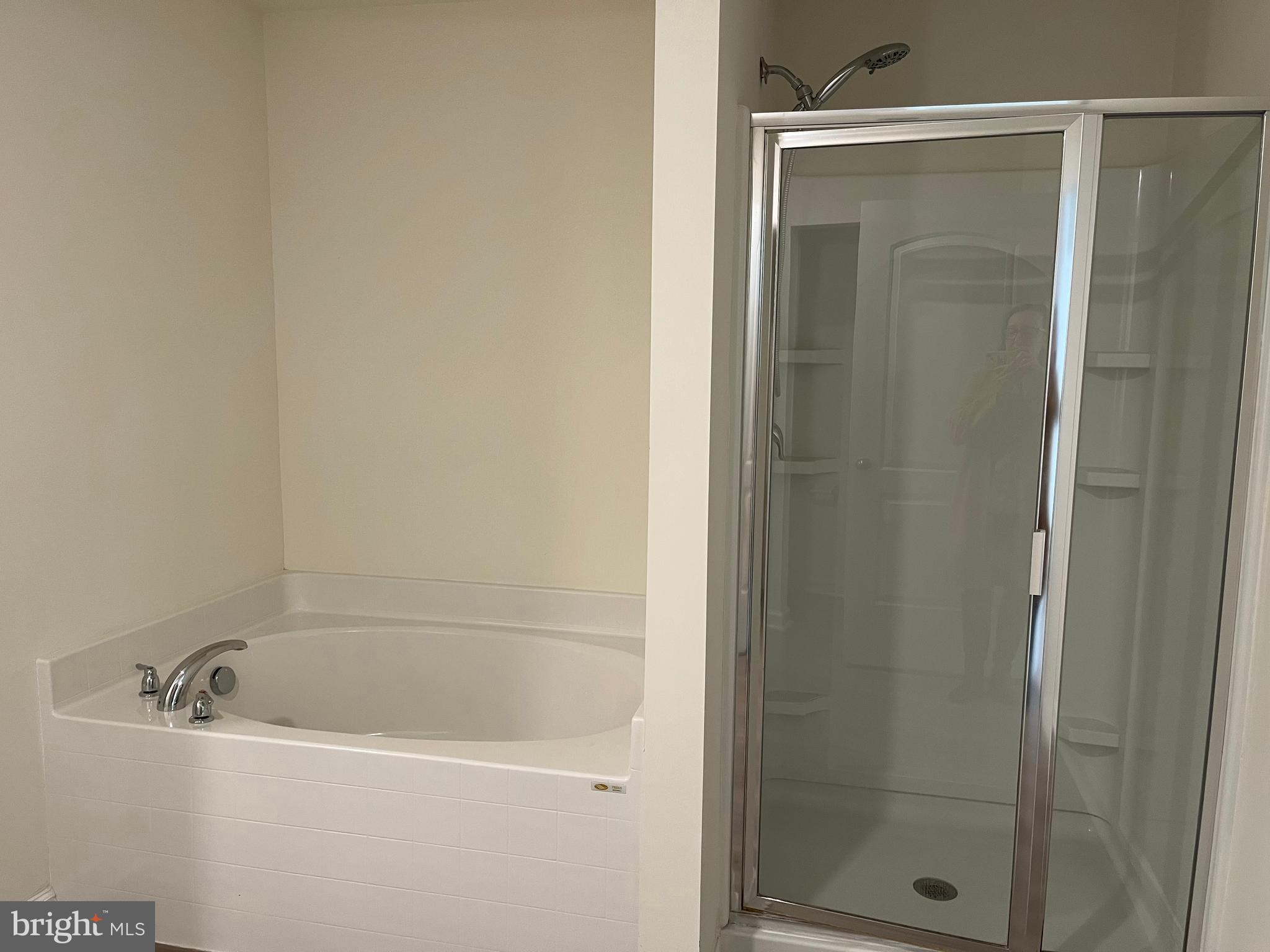 BROOKFIELD ON THE POTOMAC - Residential Lease