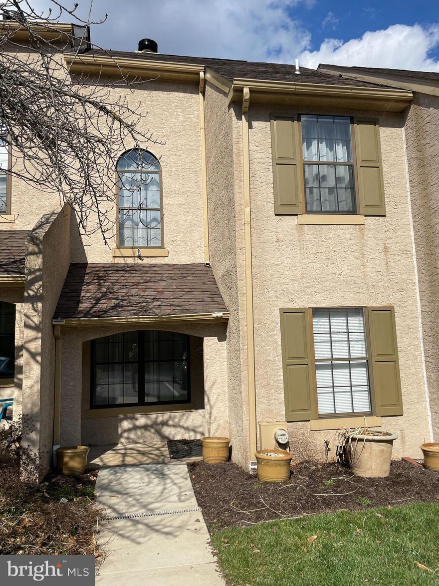 Welcome to 2007 Stoneham Drive in the much-desired townhouse community of Willistown Woods.  This home is ideal for the first-time home buyer or investor.  
As you enter this home the first thing you’ll notice is the newly installed wall to wall carpeting in the dining room and the sunlit living room which also boasts a beautiful wood burning fireplace.   On the other side of the dining room is the convenient kitchen and sliding glass doors to the nice sized deck.  Also, on the first floor is the super convenient powder room.
The basement has a laundry area, utility room and den (which can be used as a bedroom) with sliding glass doors to the beautiful yard. The second floor boasts two bedrooms and a very nice full hall bathroom with double sinks. The primary bedroom has a loft area that can be used as an office or bedroom.  Convenient to public transportation and everything West Chester Pike has to offer.