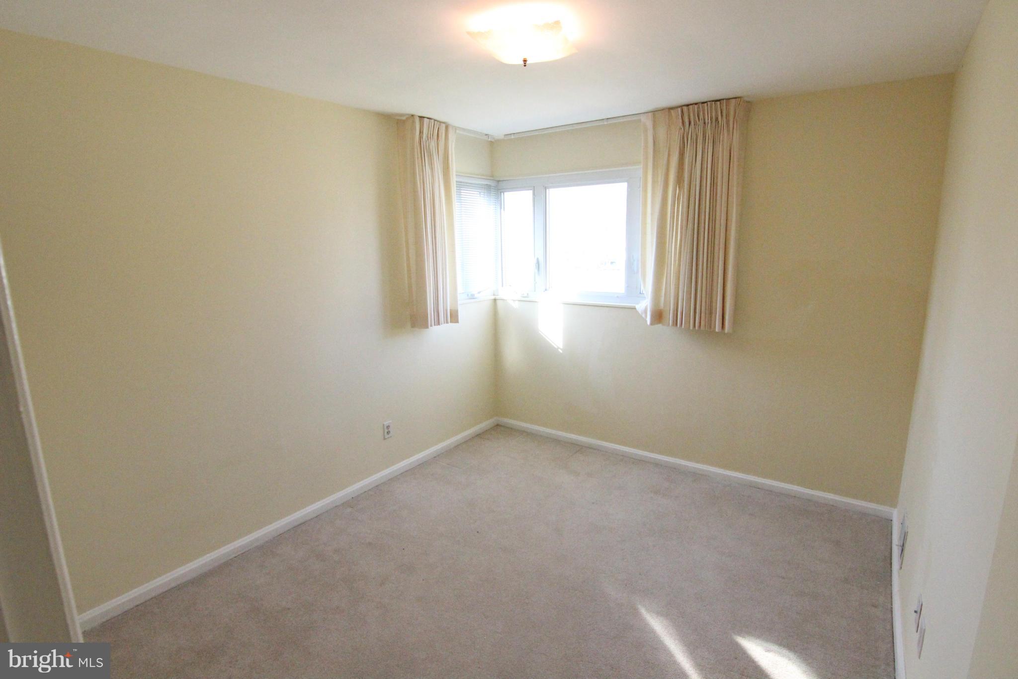 BROOKVILLE - Residential Lease