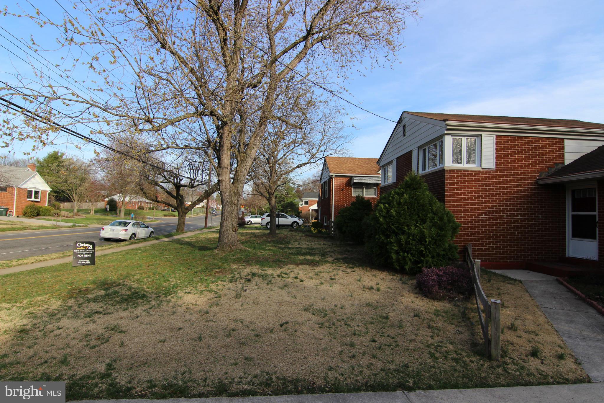 BROOKVILLE - Residential Lease