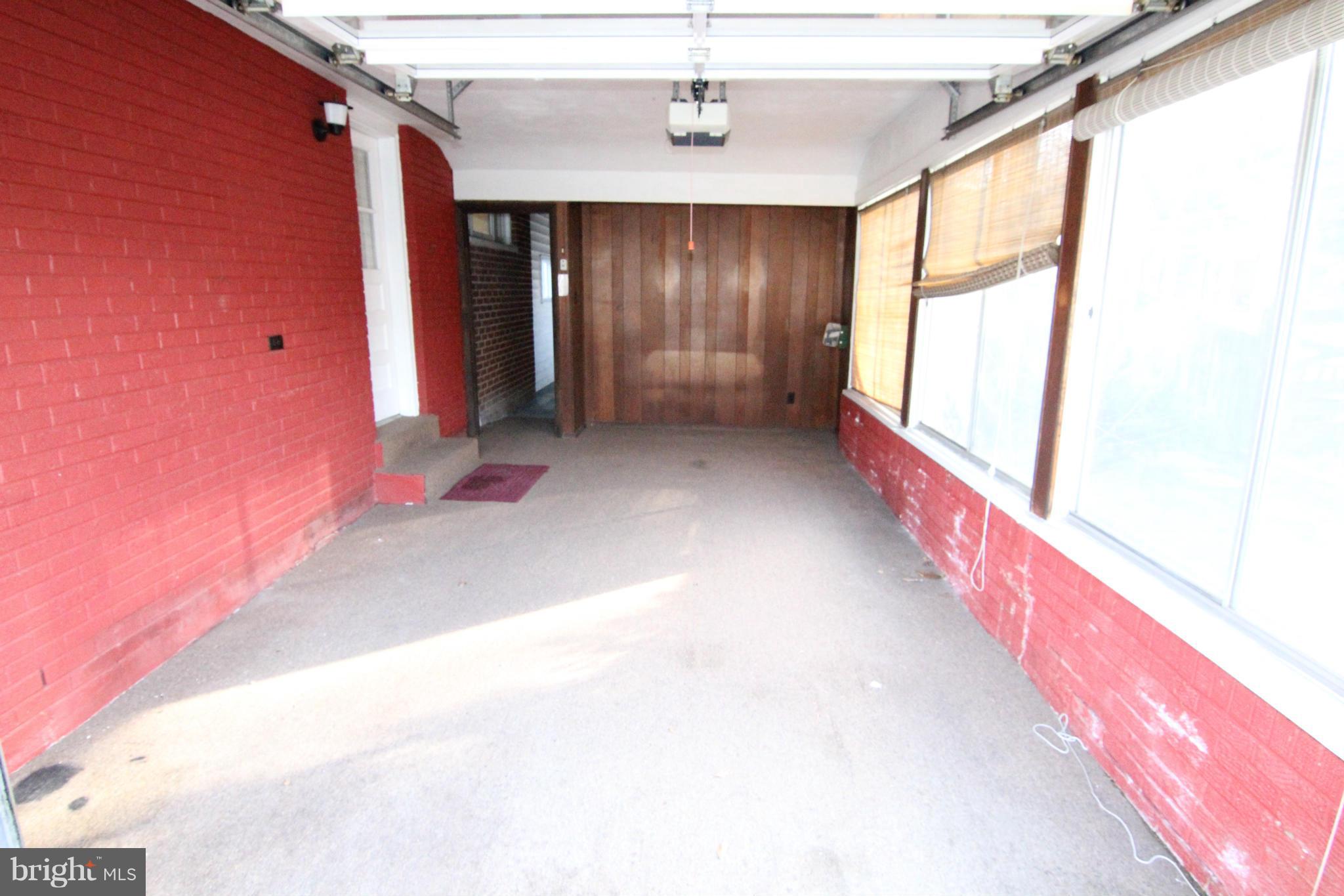 BROOKVILLE - Residential Lease