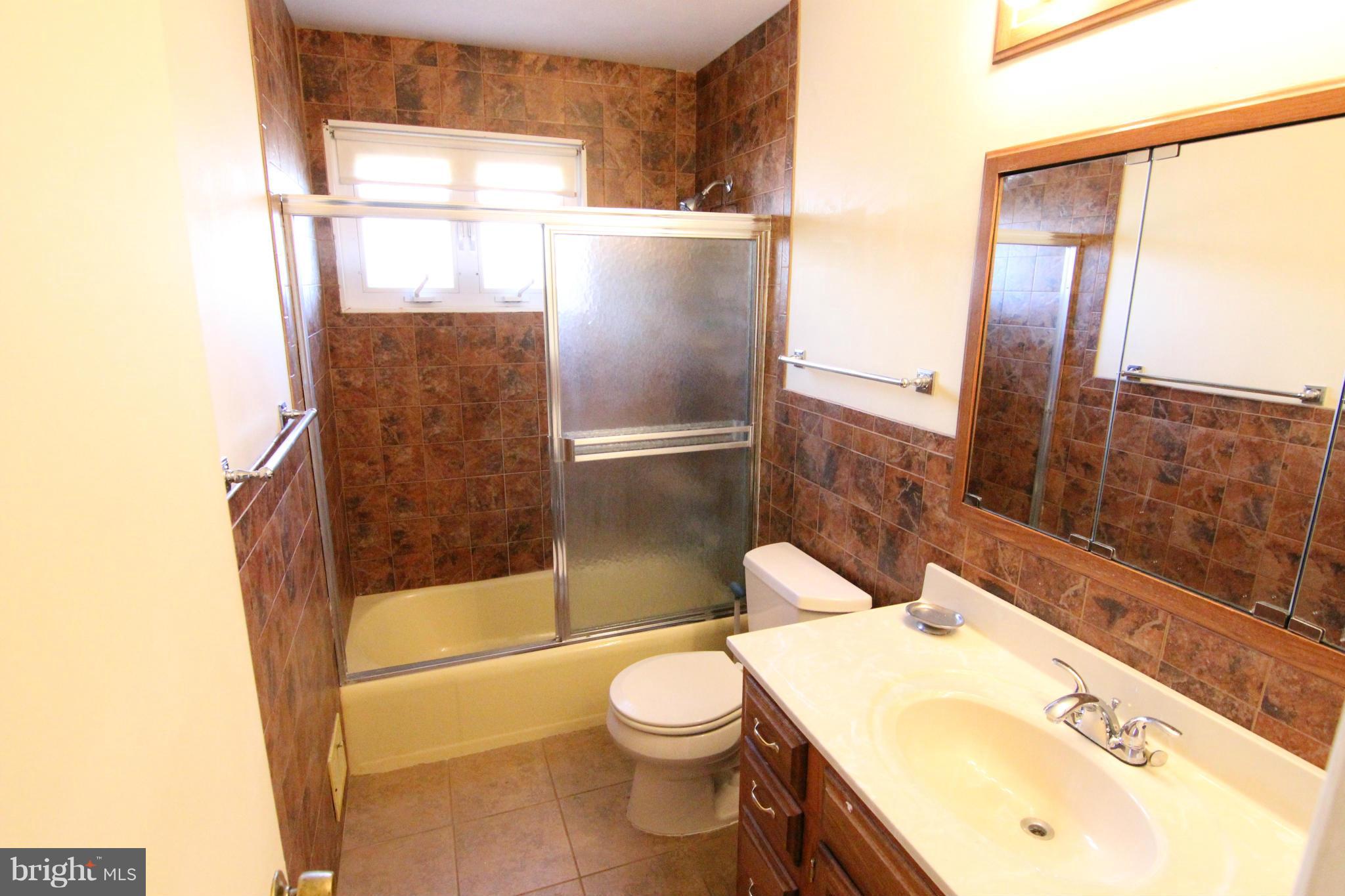 BROOKVILLE - Residential Lease