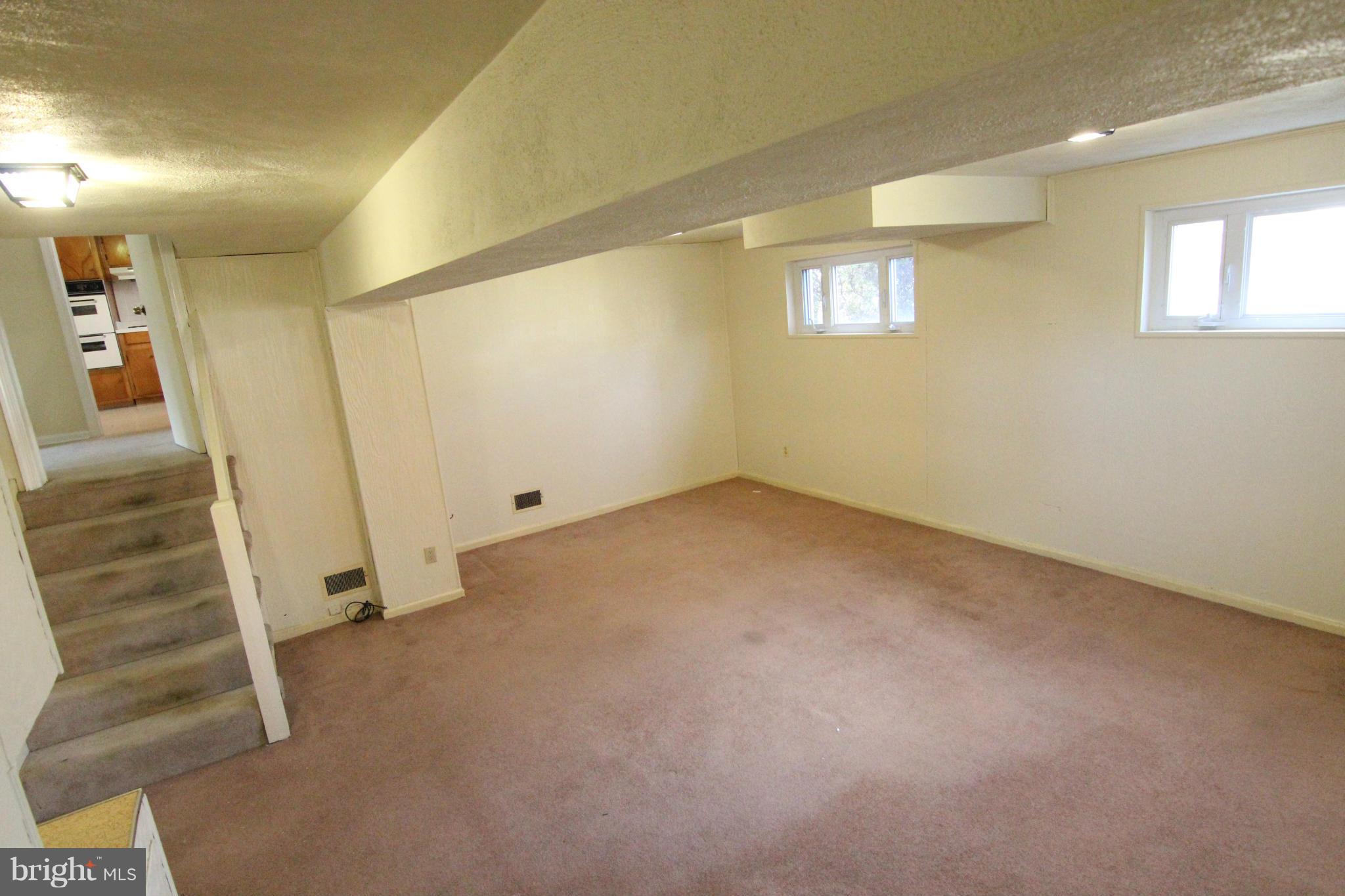 BROOKVILLE - Residential Lease