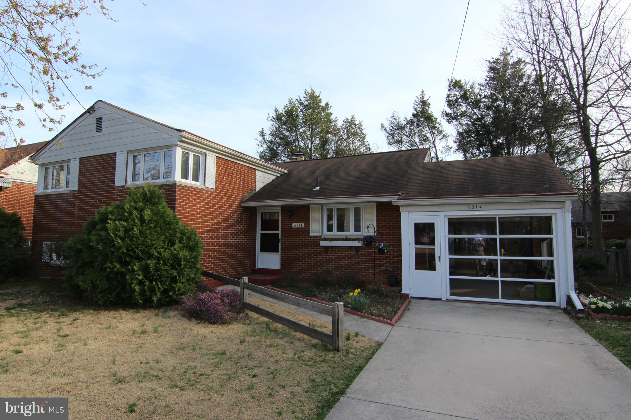 BROOKVILLE - Residential Lease