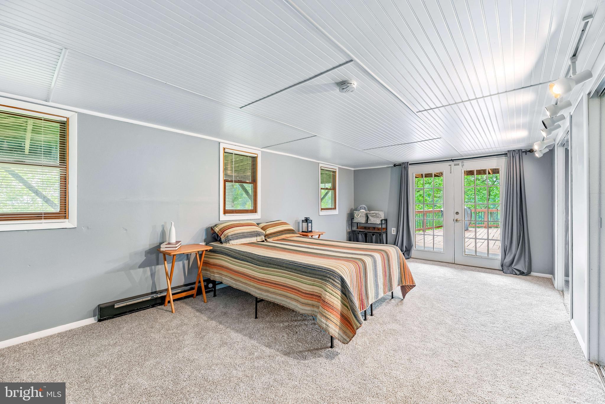 RIVERWOOD FARMS - Residential