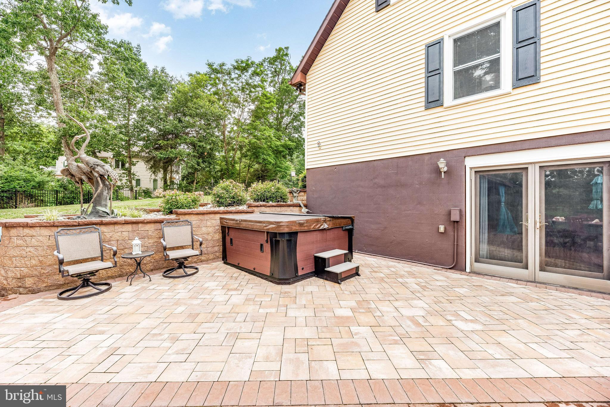 RIVERWOOD FARMS - Residential