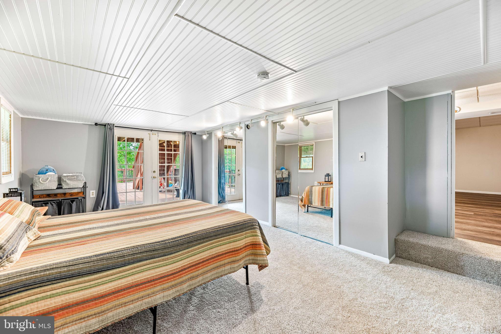 RIVERWOOD FARMS - Residential