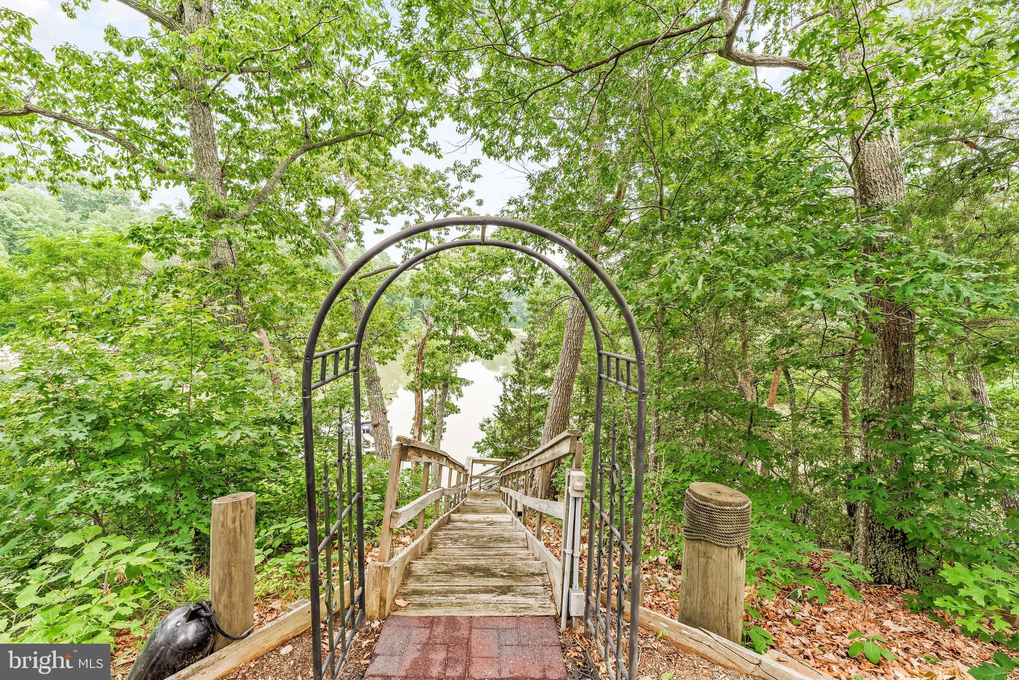 RIVERWOOD FARMS - Residential