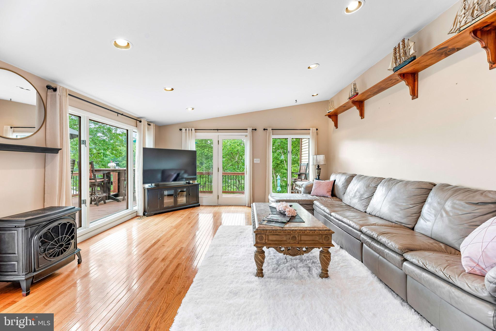 RIVERWOOD FARMS - Residential