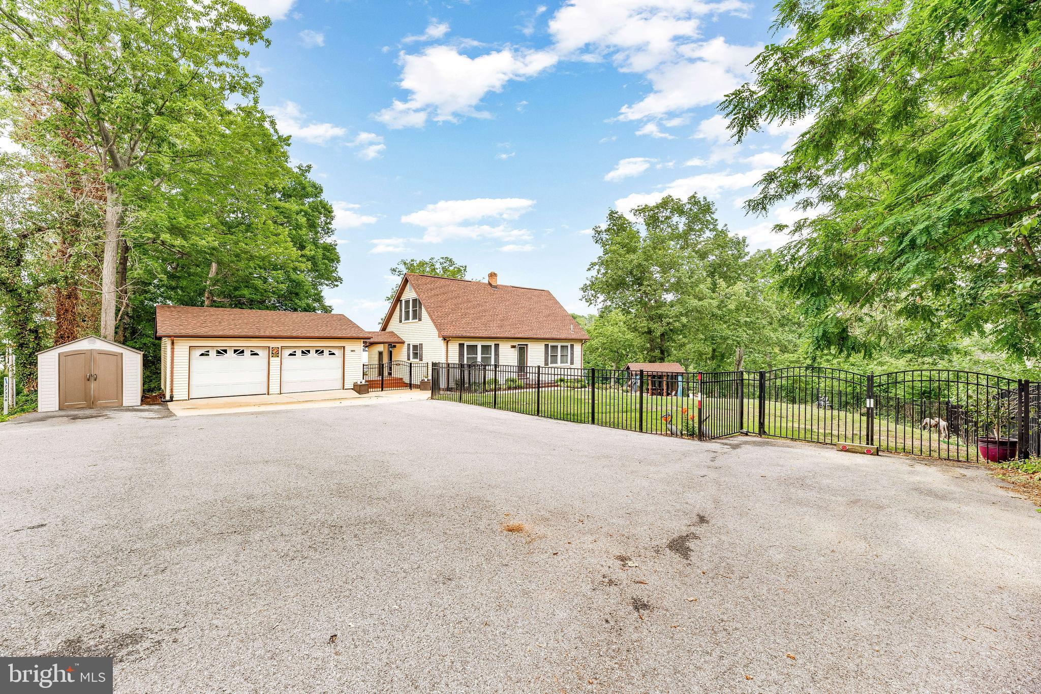 RIVERWOOD FARMS - Residential