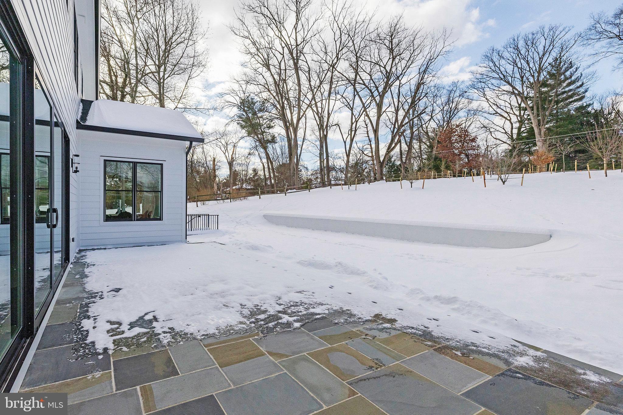 MANTUA - Residential