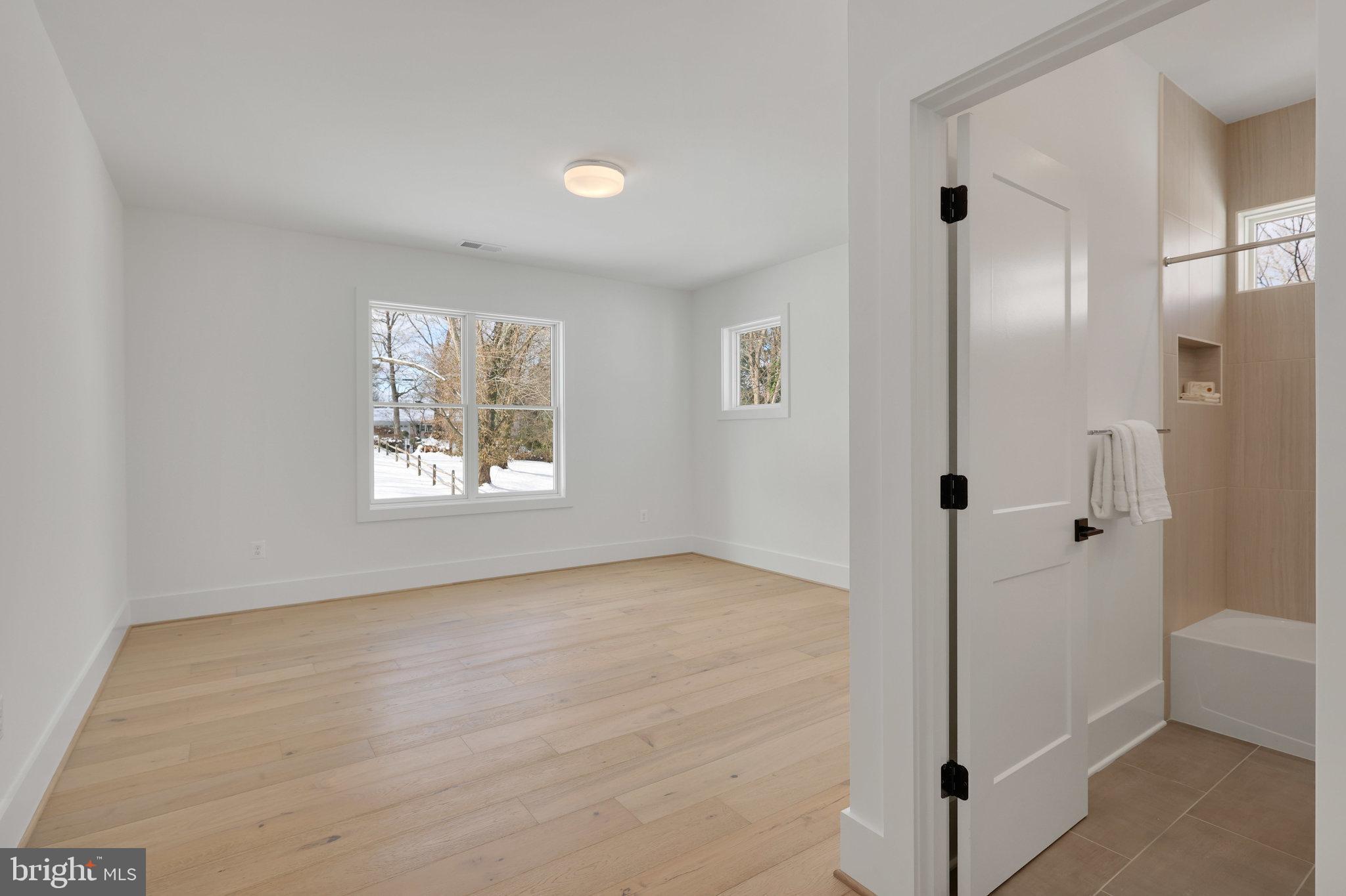 MANTUA - Residential