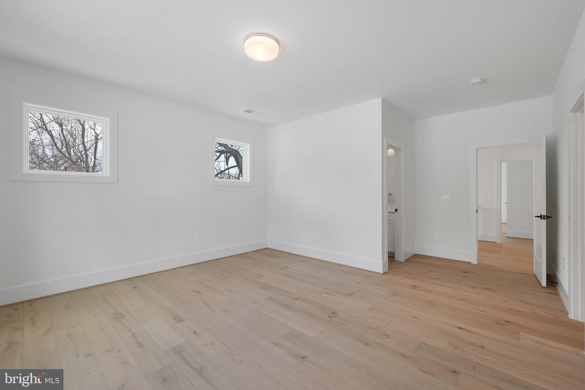 MANTUA - Residential