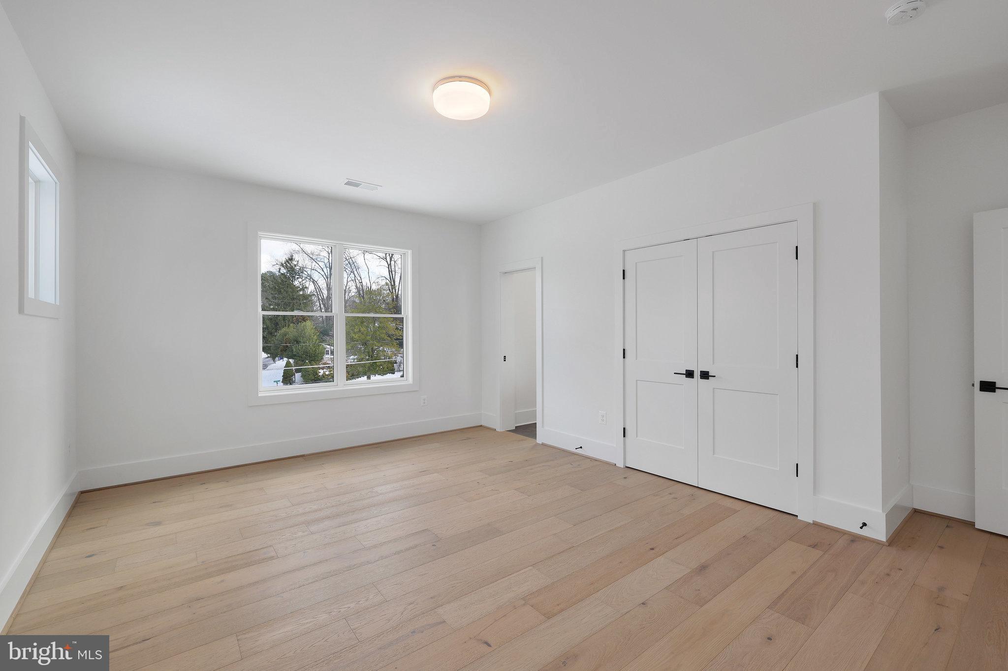 MANTUA - Residential