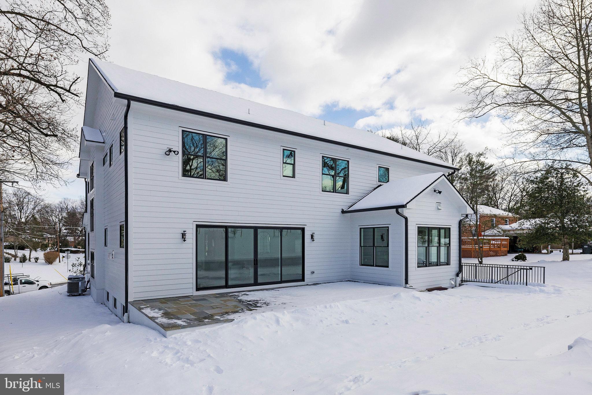 MANTUA - Residential