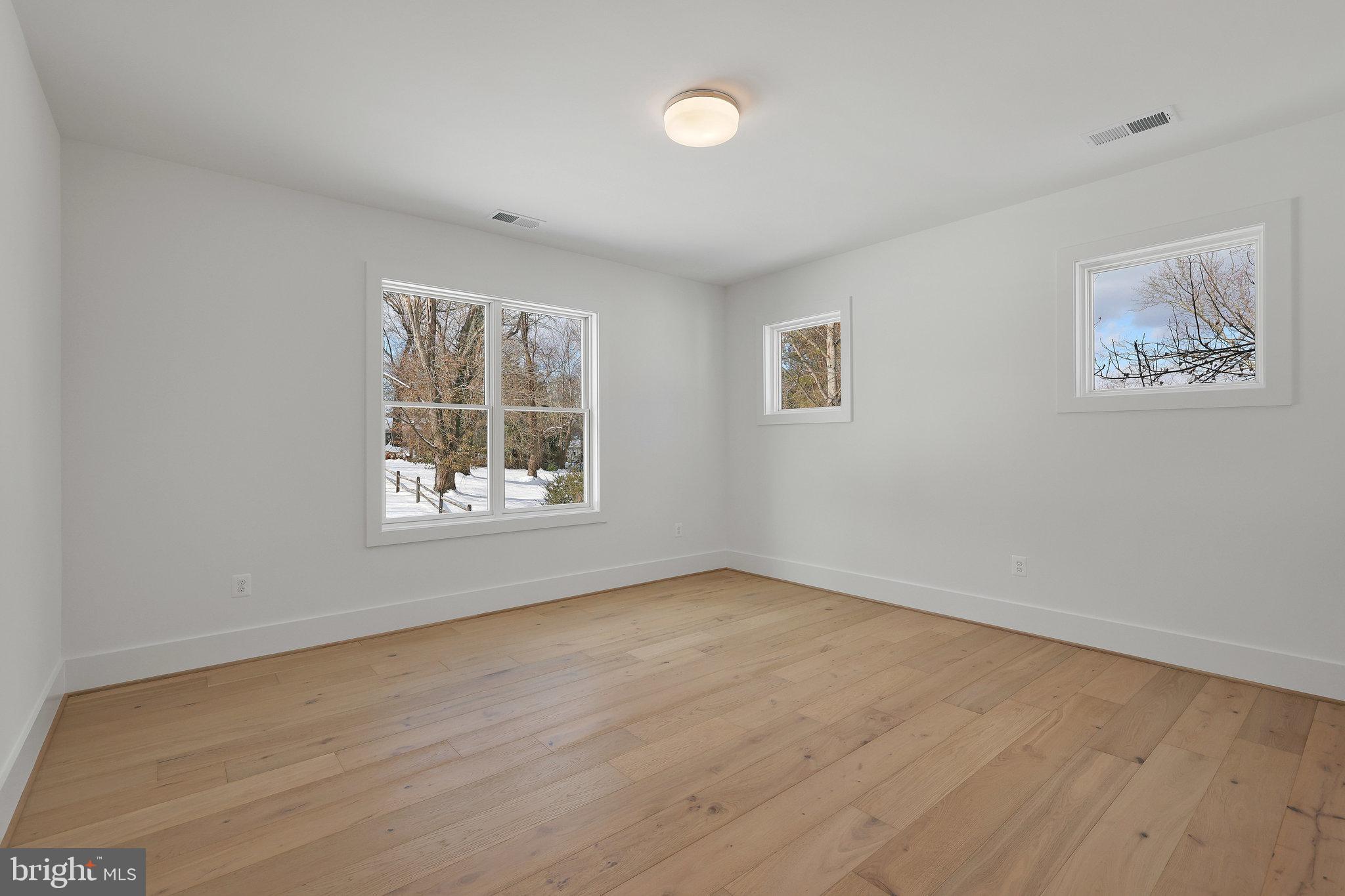 MANTUA - Residential