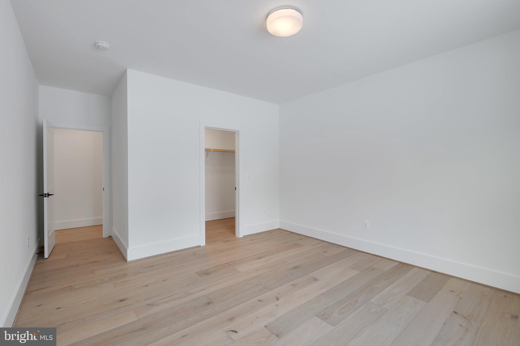 MANTUA - Residential