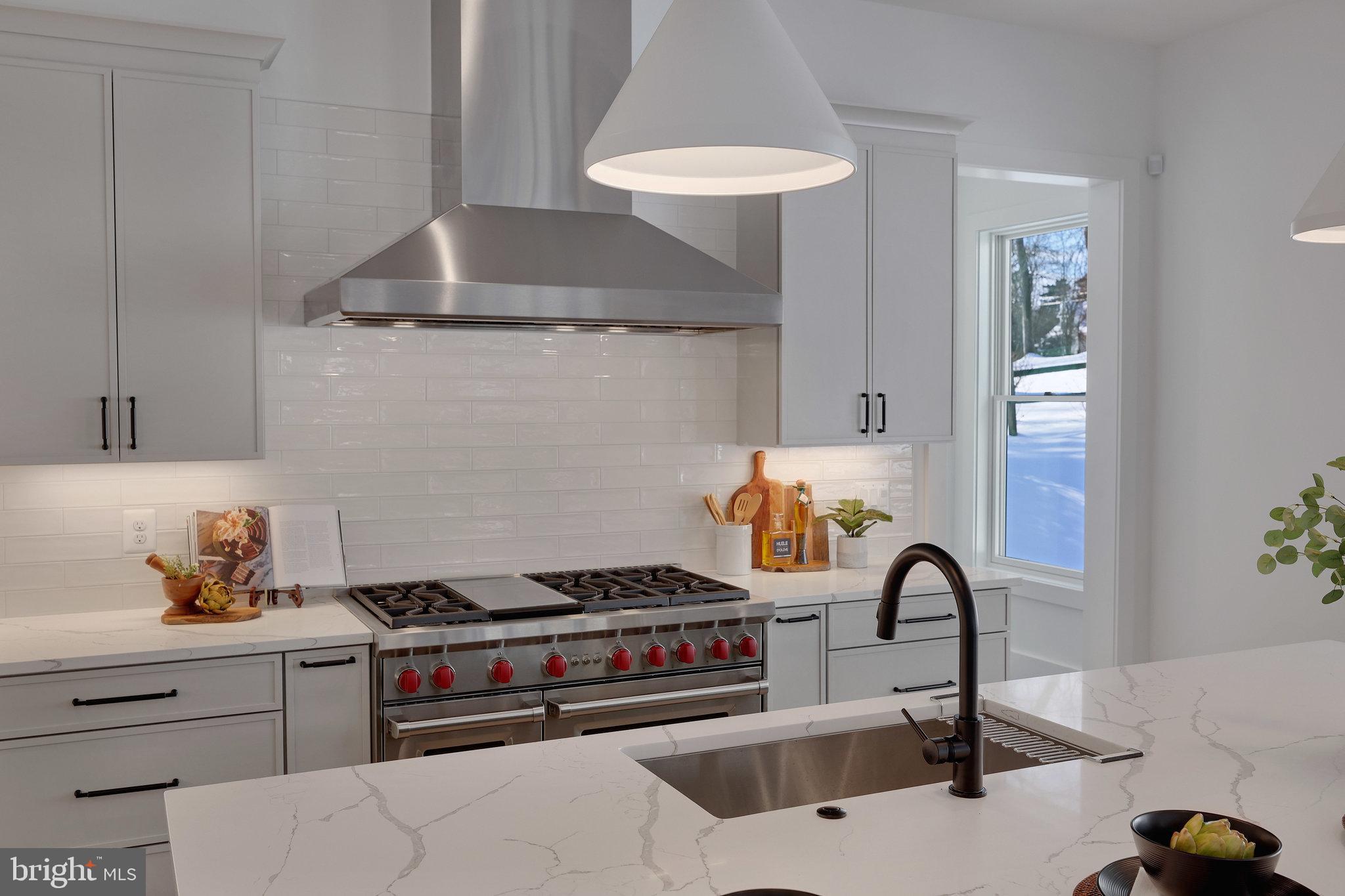 MANTUA - Residential