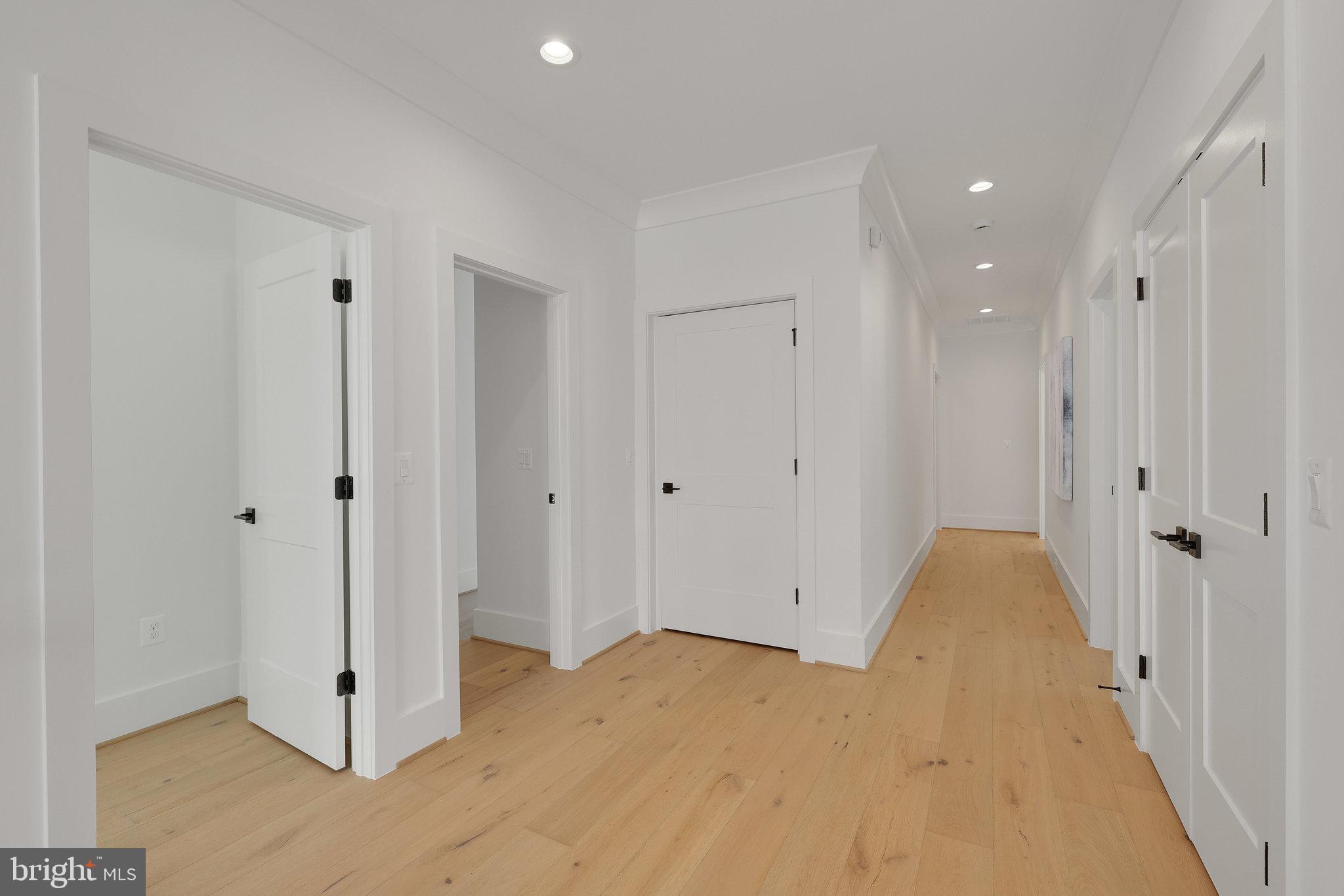 MANTUA - Residential