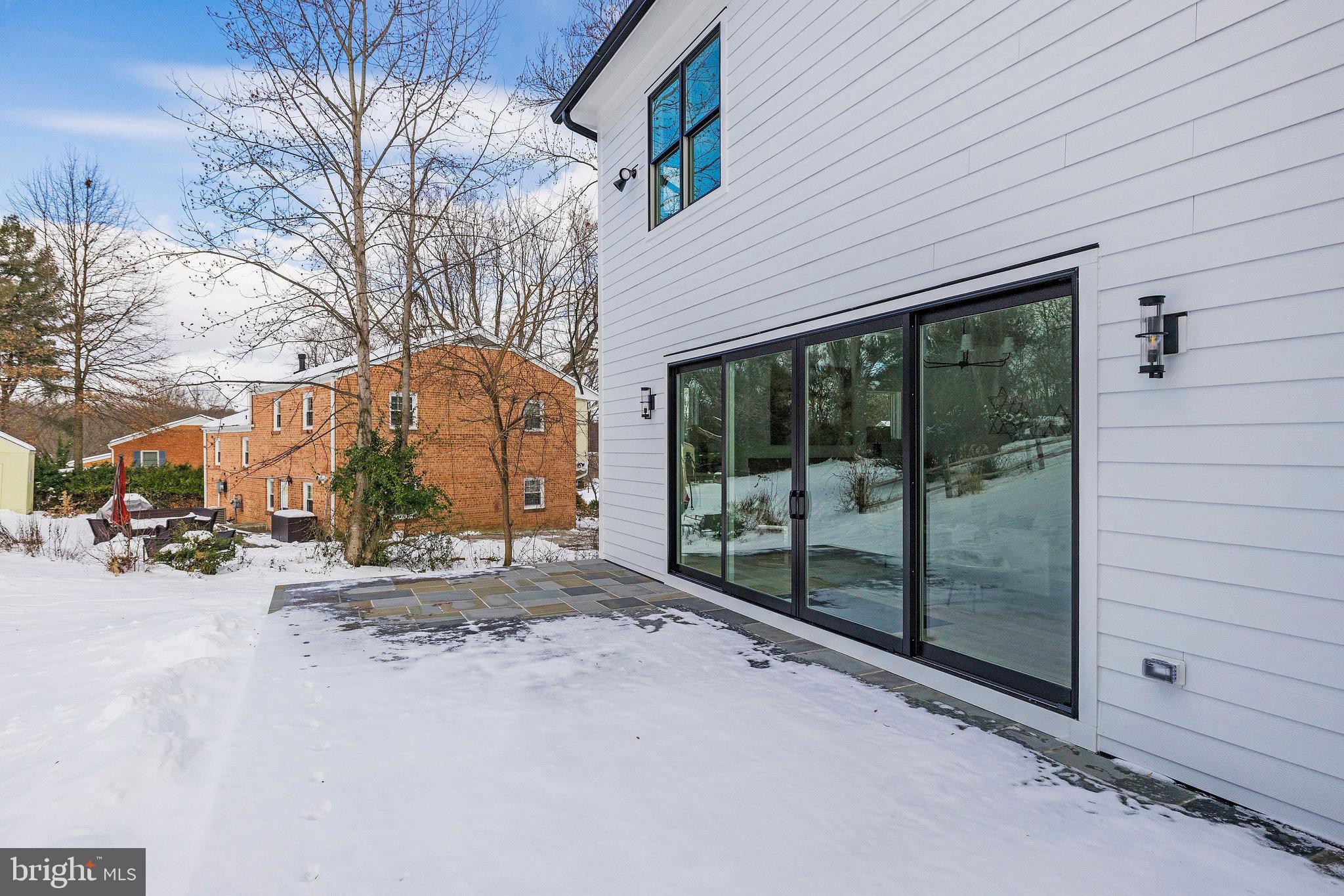 MANTUA - Residential