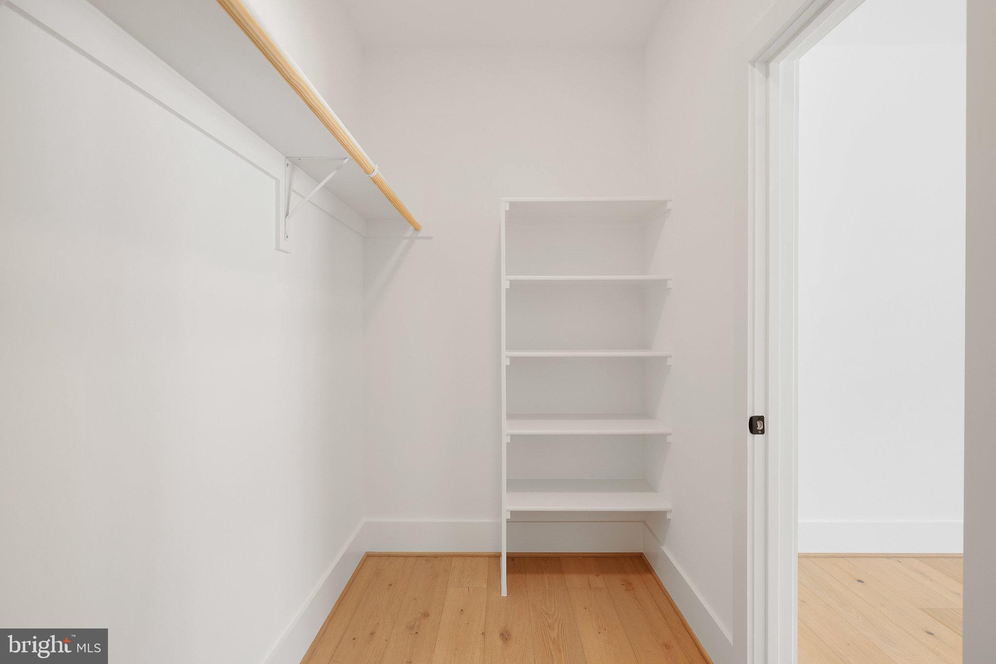 MANTUA - Residential