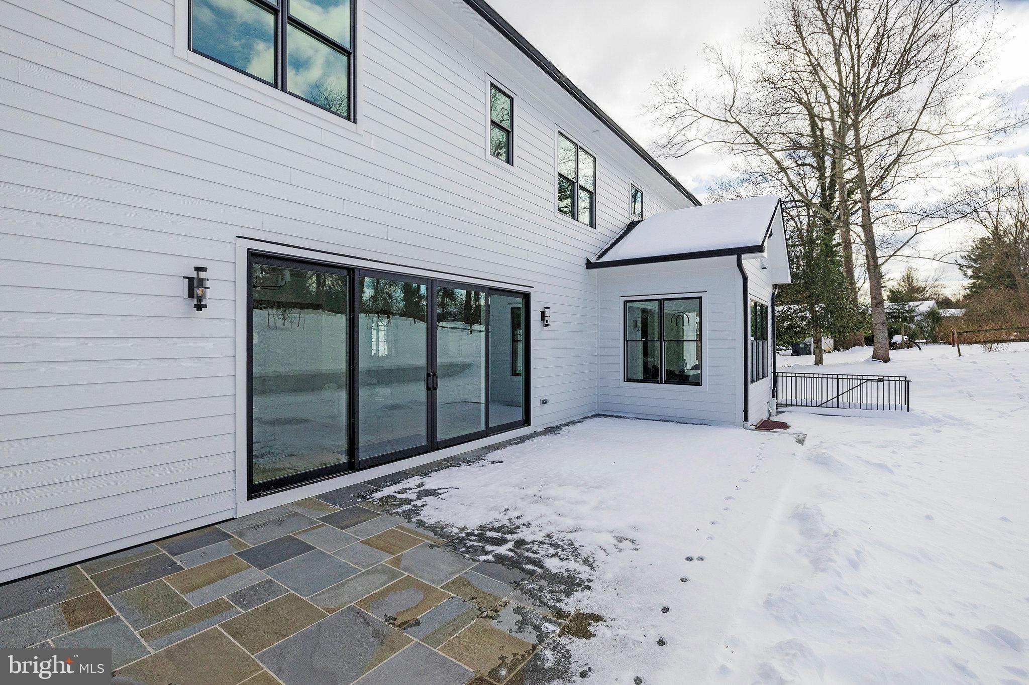 MANTUA - Residential