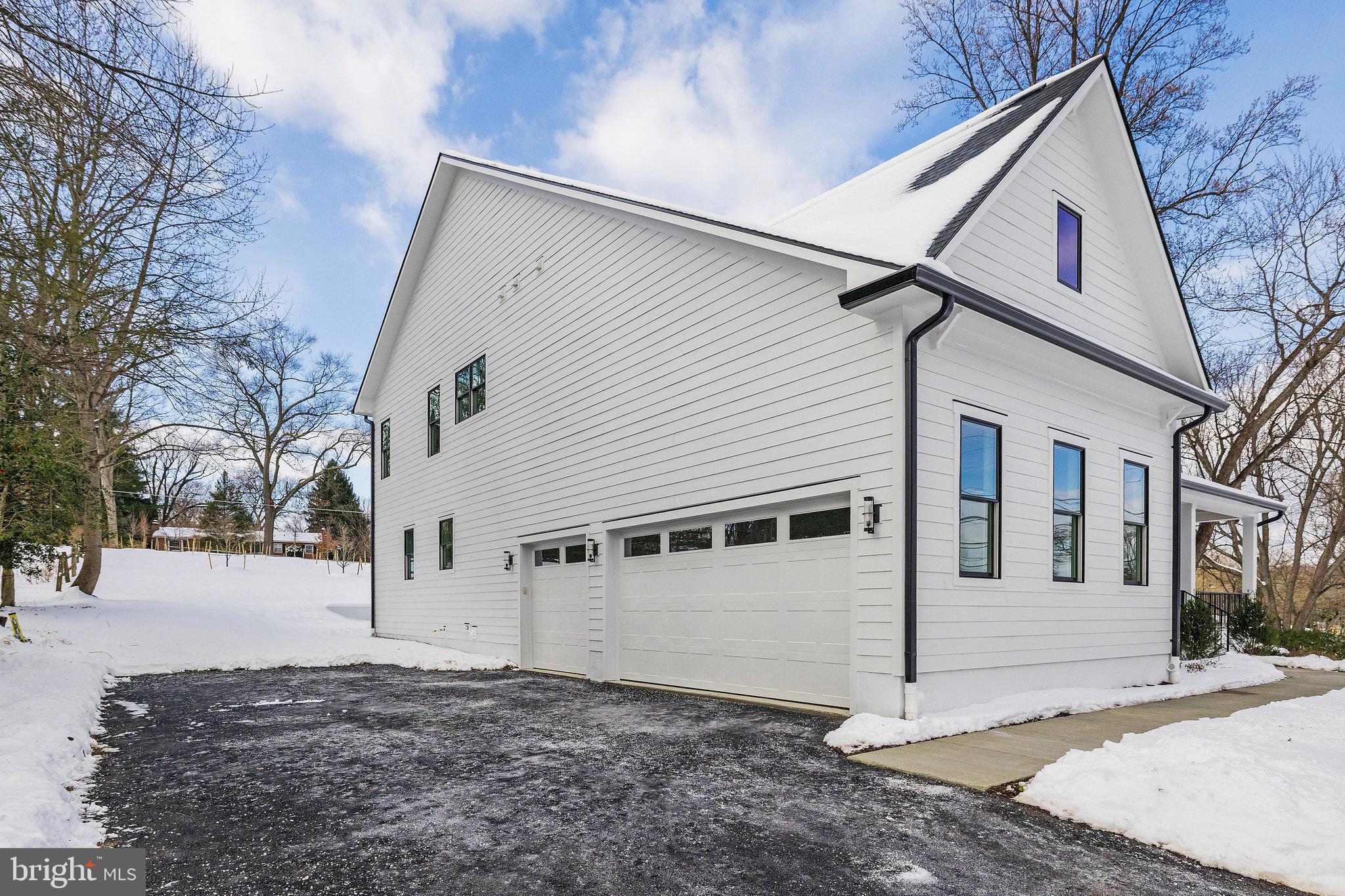 MANTUA - Residential