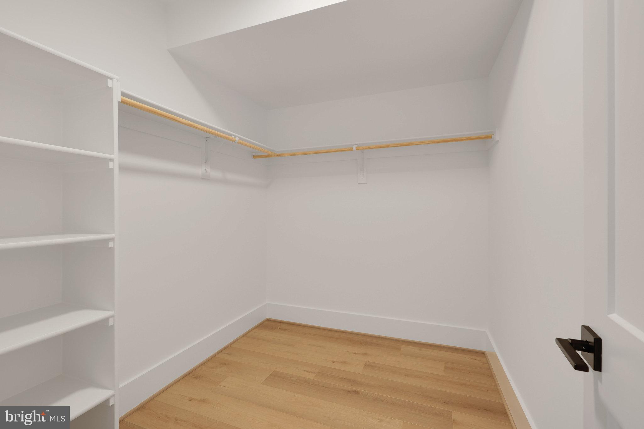 MANTUA - Residential