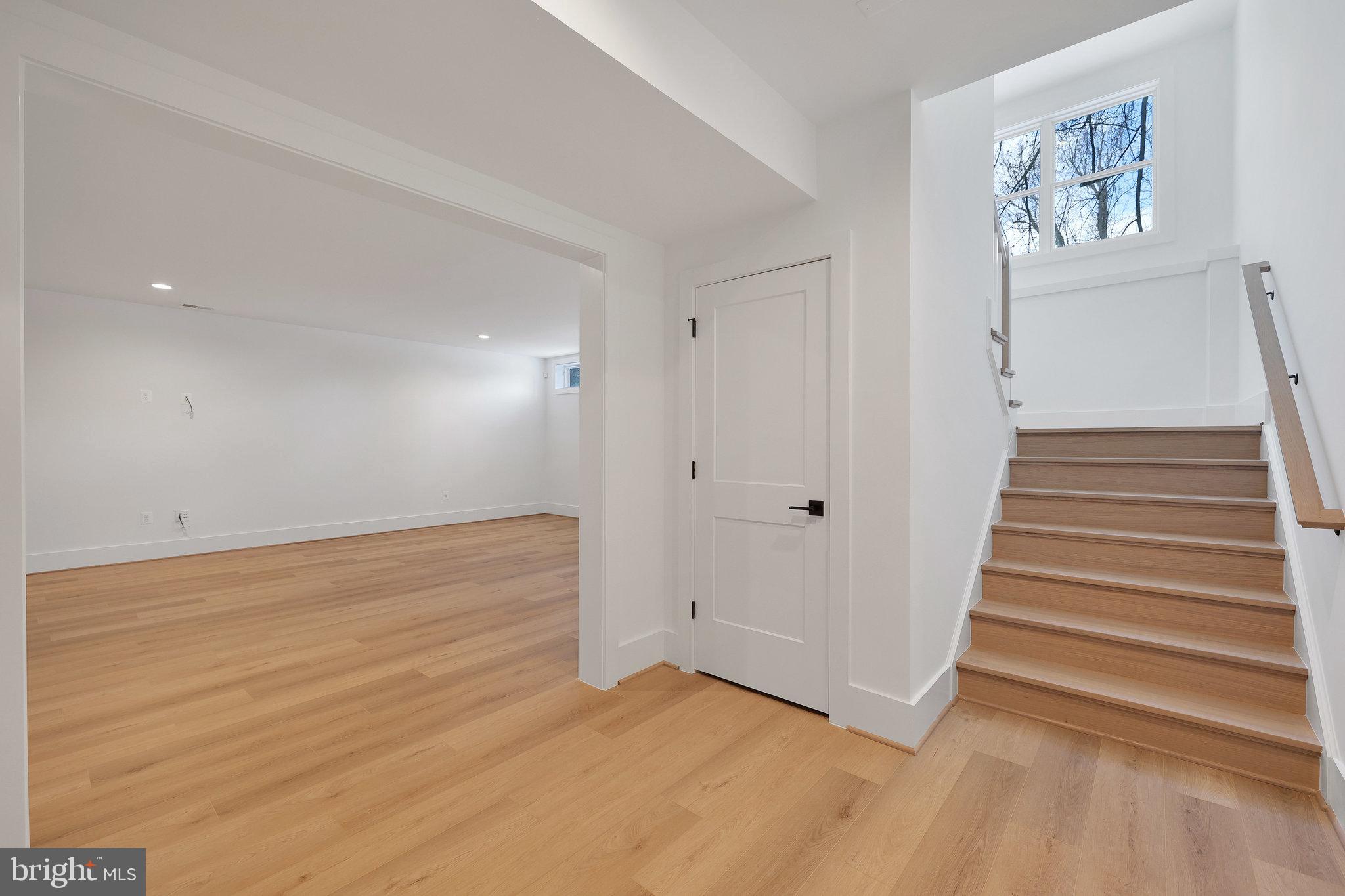 MANTUA - Residential